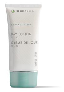 Day Lotion Skin Activator Day Lotion Creme de jour SPF15 Low View Square